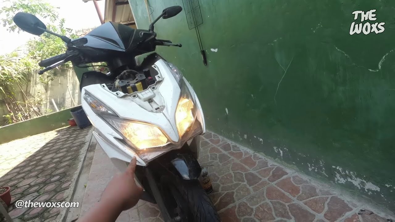 Memperbaiki Lampu Depan Honda Vario 125 Yang Mati - YouTube