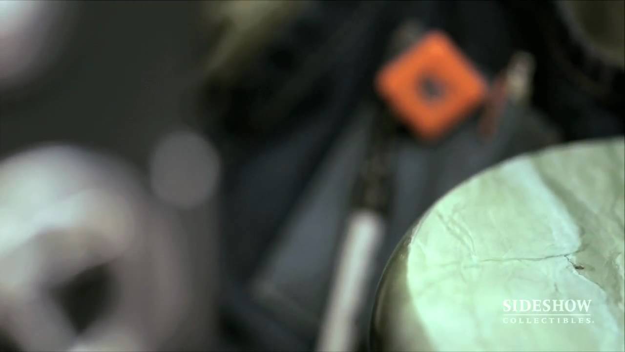 Production Peek: Black Cat Premium Format Figure - 2