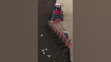 CASE Quadtrac Ploughing
