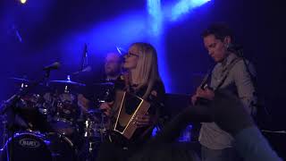 Video thumbnail of "Elvetuns - Ut - live"