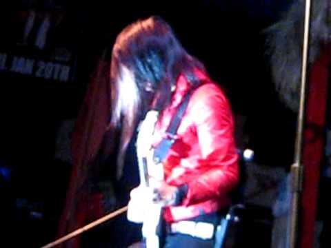 YouTubeでDot Dot Dot- How Longを視聴 YouTubeでDot Dot Dot- How Longを視聴
