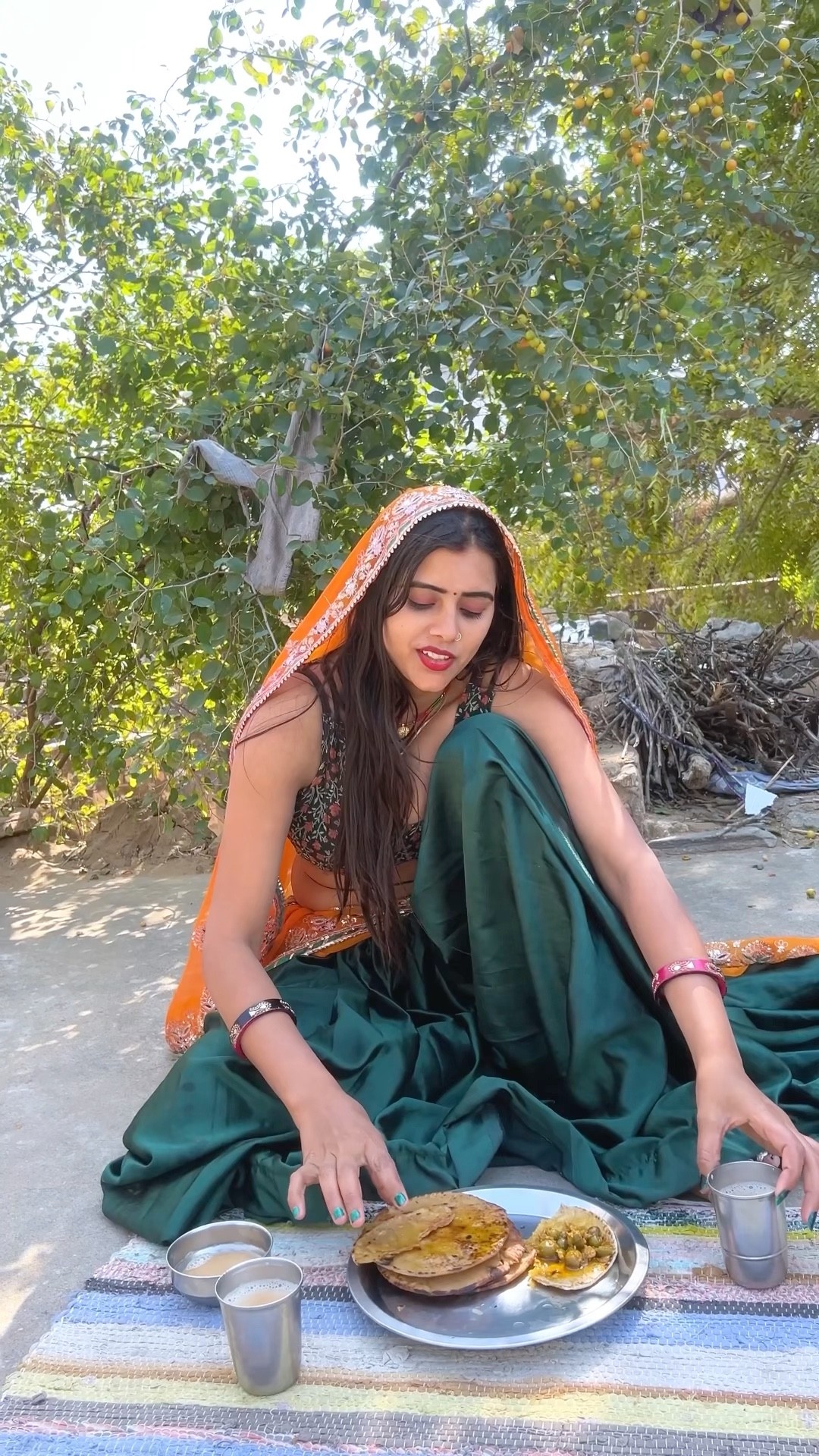 ये खाना किस किस ने खाया #meenu #trending #ytshorts #youtubeshorts