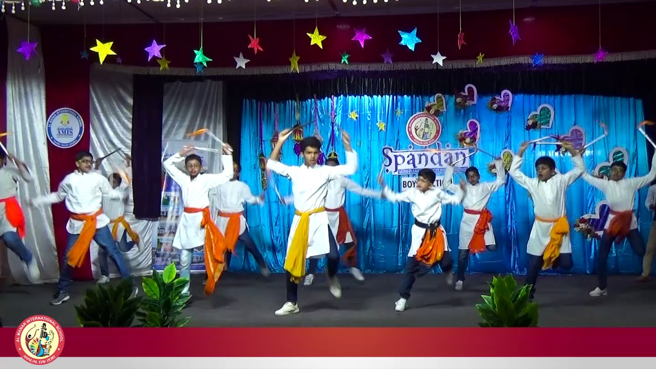 Garba Dance (Boys) | Spandan 2018 - 2019
