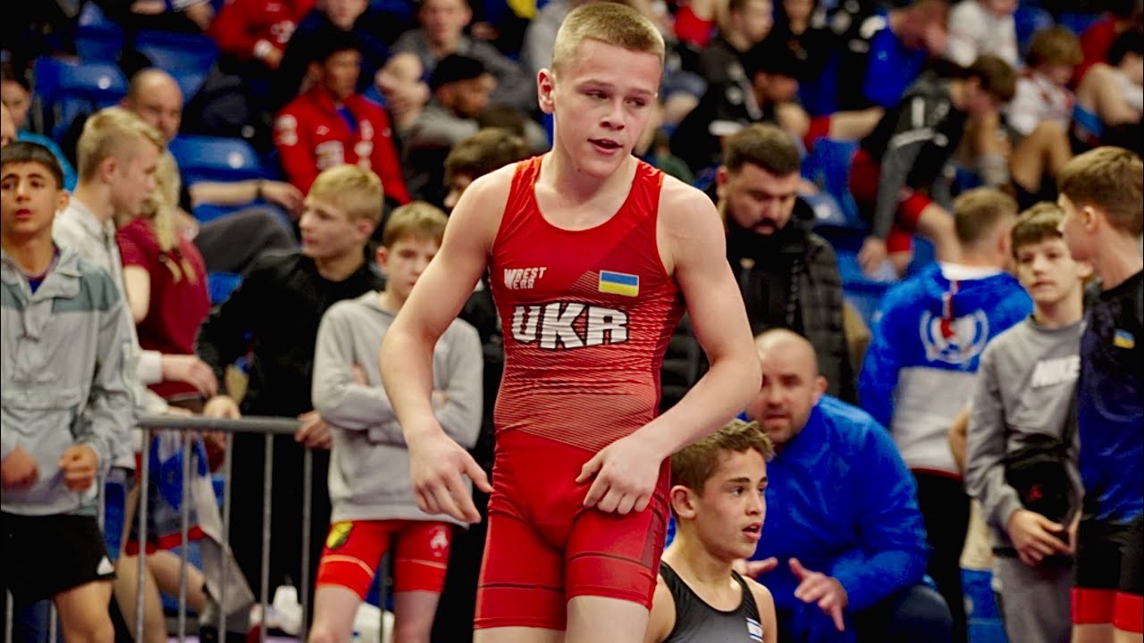 U15 Volodimir Boyko (UKR) vs Tamir Shirmamedov (ISR) 44kg. Freestyle boys youth wrestling. B-cam-man