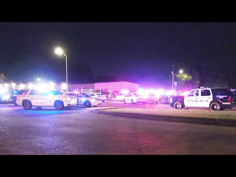 Raw video: Man in custody after standoff with Houston police on ...
