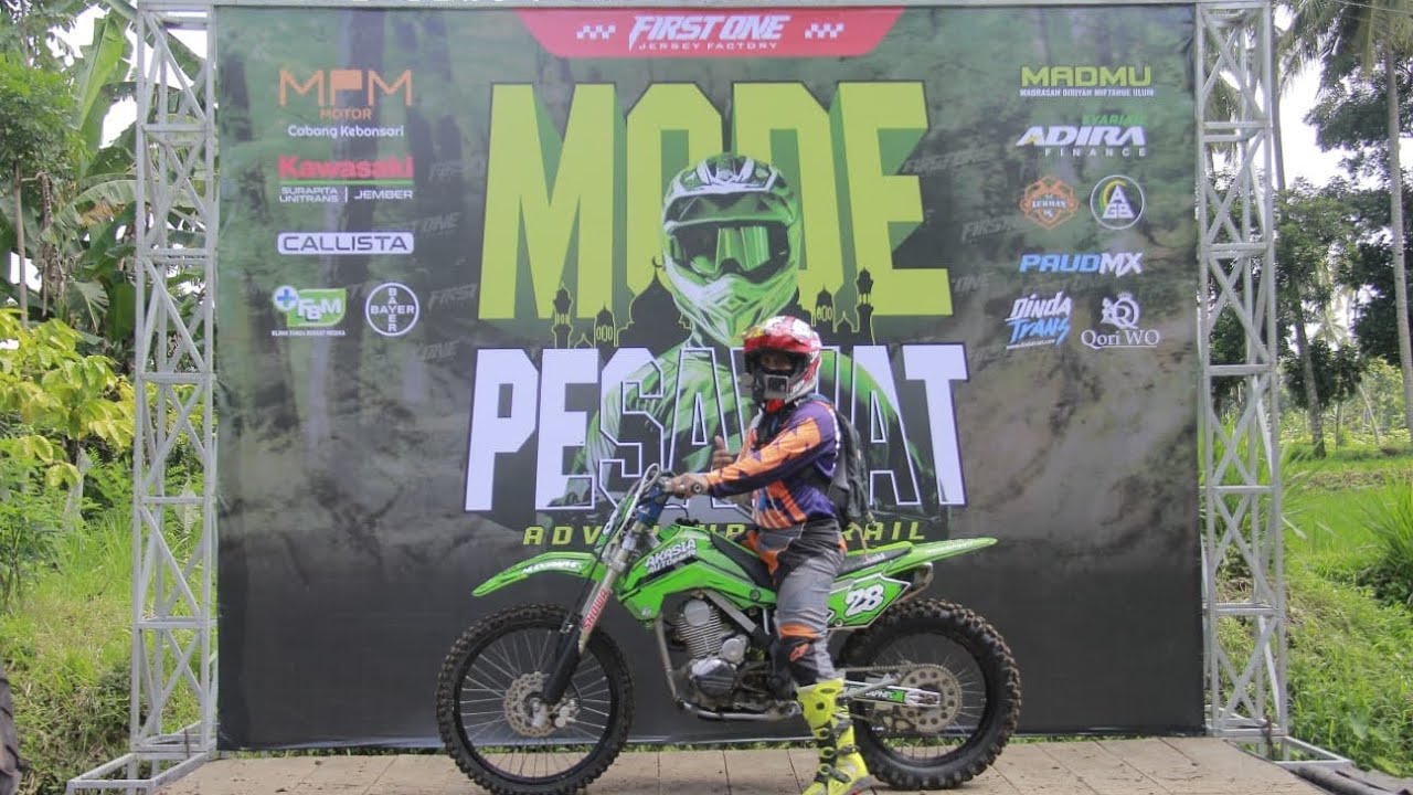 Mode pesawat jember Baru masuk jalur kramik udah licin parah @endurolifecom@EnduroAlwernia 