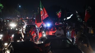 Législatives pakistanaises : le parti d'Imran Khan en tête des résultats partiels