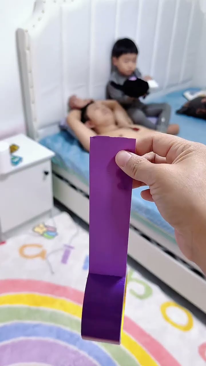 看你还睡懒觉，这次也只能委屈儿子了！#Cute baby#Cute#呆萌小米宝#聪明宝宝#萌娃