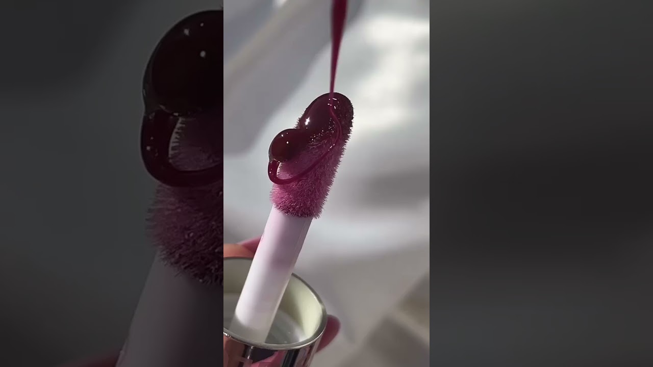 stephharwoodx: @makeuprevolution - Pout Bomb Plumping Gloss 💋