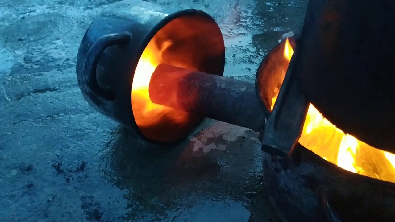 Масло вода горит. Горение перегретого водяного пара. Горение водяного пара в печи. Горение воды. Горение паров отработки.