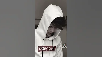 انا في حاجة هتجنني اي بضحك وانا بقرا كلامنا 