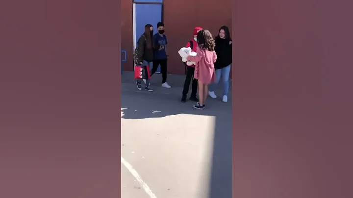 Middle school relationships at my school be like ..💕🤷🏻‍♀️