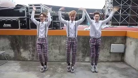 Super Junior D&E Chok Chok Idols Dance Cut