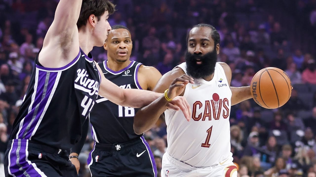 James Harden Cavs Debut Clutch 4th vs Kings!