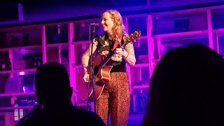 Anneke Van Giersbergen/I wanna know what love is (Foreigner cover)live in Gazarte 2022