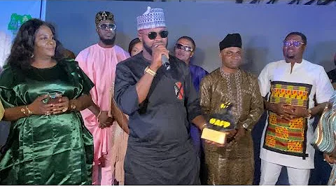 FEMI ADEBAYO REVEALED HIS FEARS ABOUT HIS FATHER OGA BELLO AS HE RECEIVE AWARD FOR HIM @ OAFP AWARDS