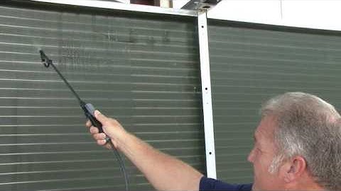 Advansor CO2  Booster System Tech Tip - Condenser Cleaning