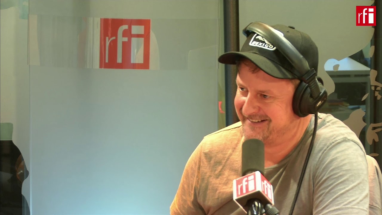 Live on Live - Irish filmmaker John Butler