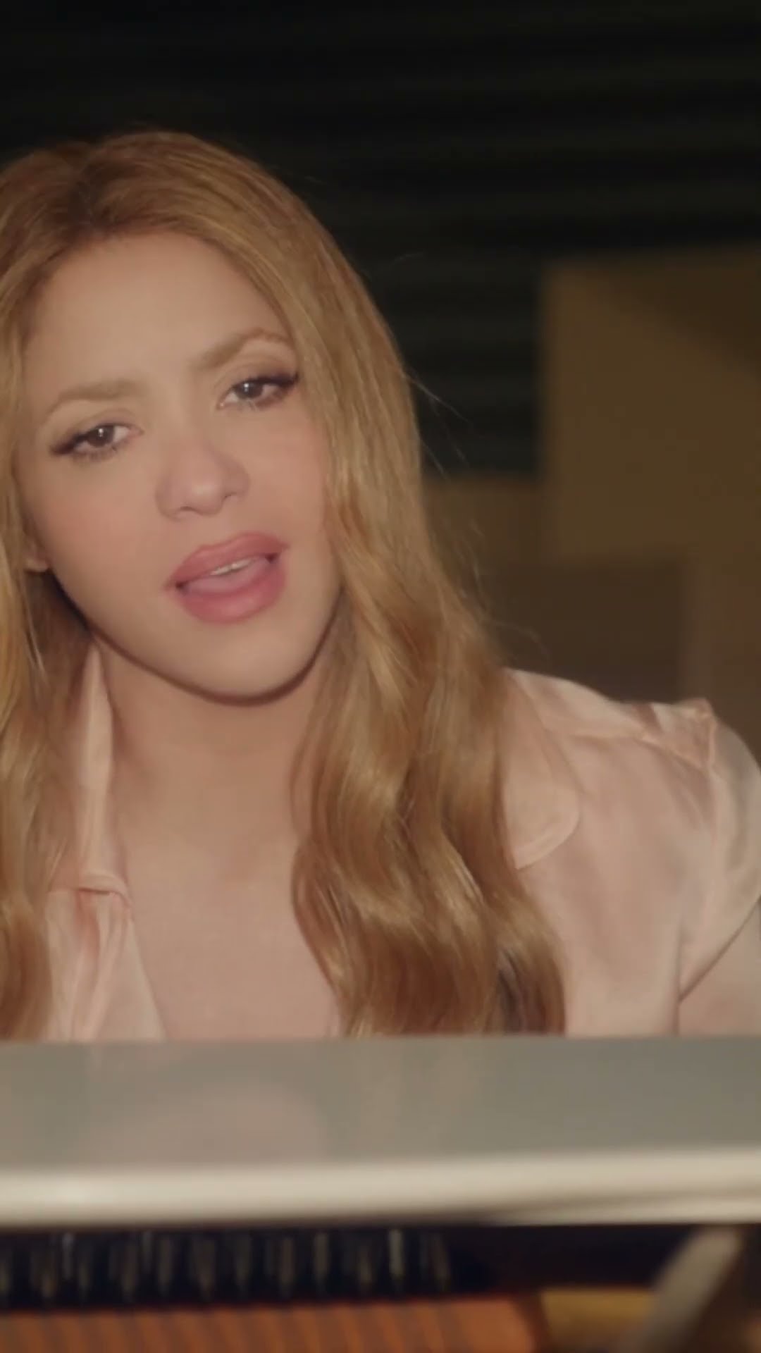 Acróstico ? YA DISPONIBLE #shakira #acróstico #shorts