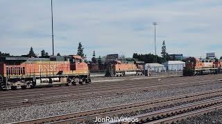 11/30/24 Pre: Looking at the power spotted at BNSF's Commerce yard-4 ft. BNSF 7652 H2 Gevo