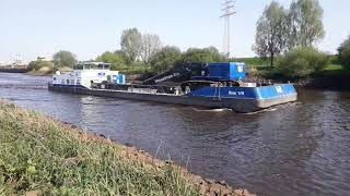 Vorbeifahrt Baggerschiff Ibis 7 auf der Hunte Oldenburg Drielake