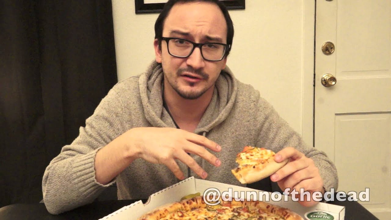Papa John S New Double Cheeseburger Pizza Review Youtube