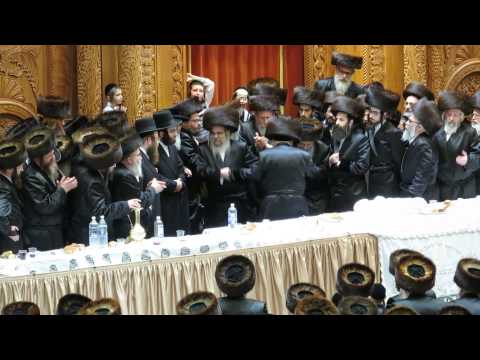 Admor M'Satmar dancing with Admor M'Skver at a Skver wedding