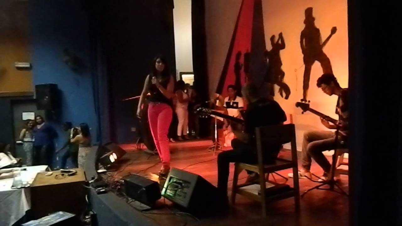 Pinky Ribeiro - Gray - 10/08/2015