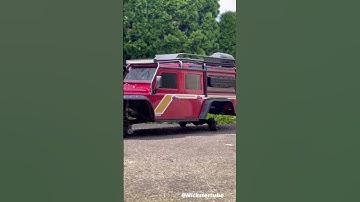 Axial scx10 saves Traxxas trx4 🛞 #shorts #axial #traxxas #rc #axialscx10 #traxxastrx4 #axialscx24