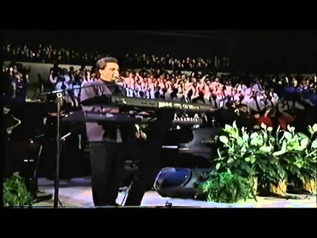 I sing praises - Terry MacAlmon class=