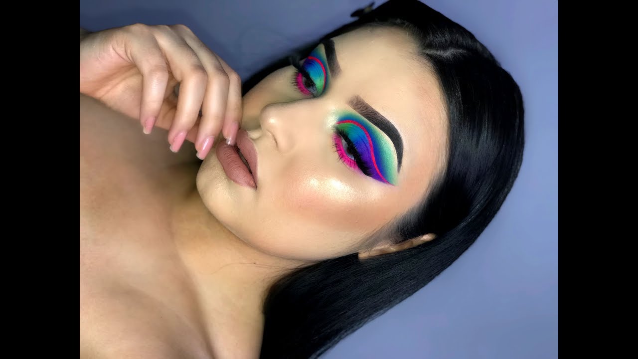 MAQUILLAJE COLORIDO CUTCREASE ☑️