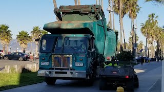 Diesel Peterbilt 320/Amrep FL Garbage Truck on Manual Trash in Venice Beach (CA)!