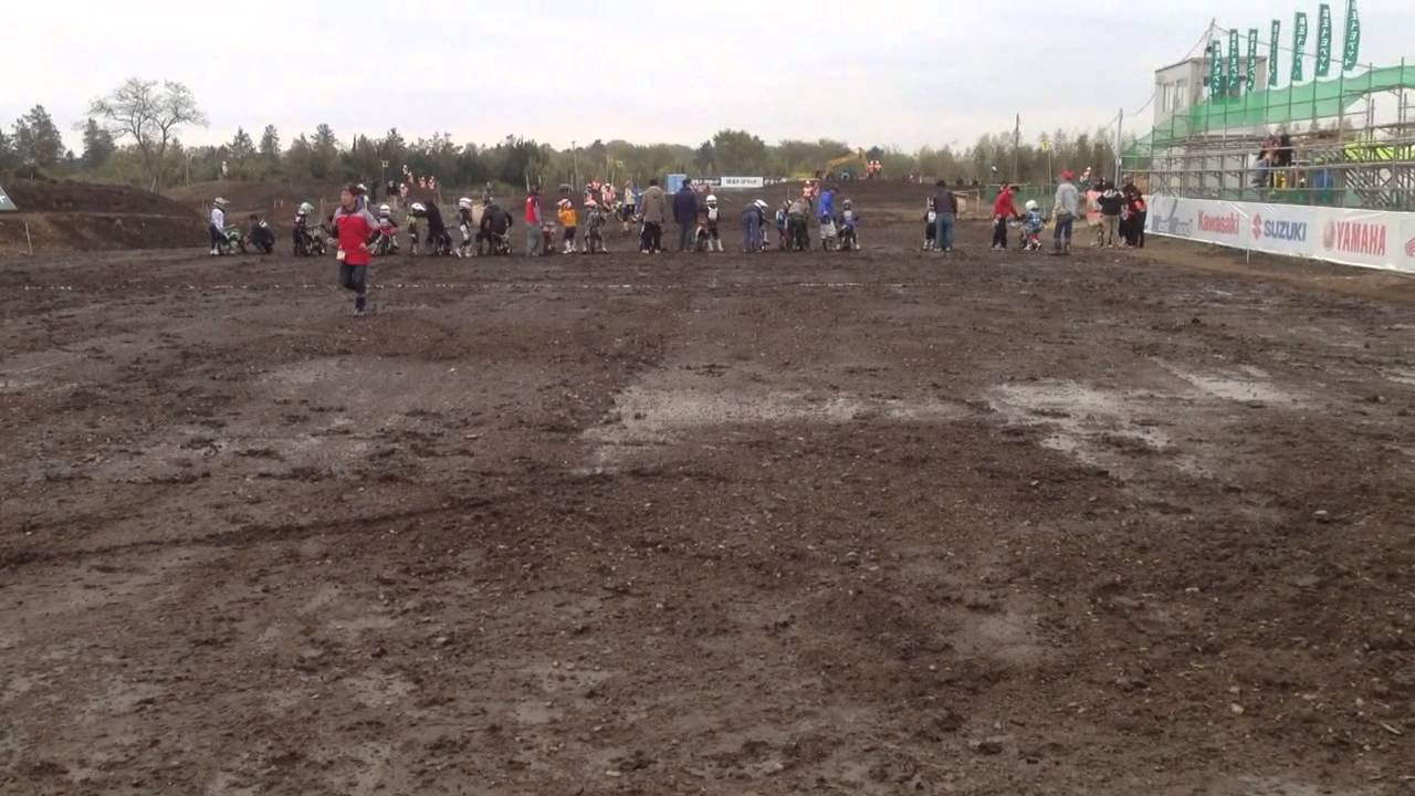 HYPER MXING 2014全日本モトクロス第2戦関東大会 日曜日朝のオフロードヴィレッジ - YouTube