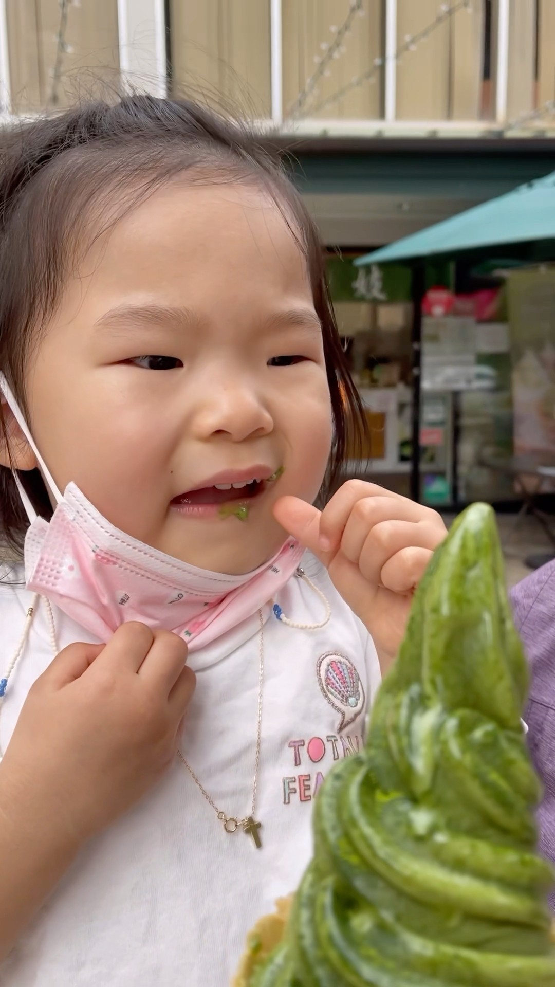 Toddler tries matcha ice cream \u0026 doesn’t know how to react
