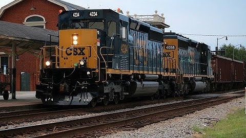 CSX SD40-3 leads W098 with Awesome crew and K5LA horn salutes!