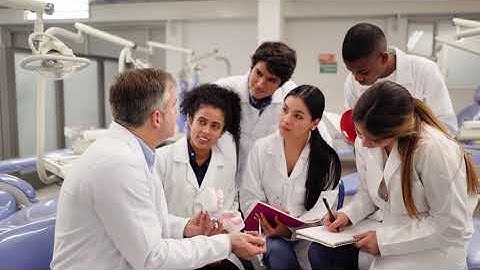 Dental Lab Technician Spotlight | Exploring Dental Careers