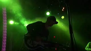 Live: Clap your hands say yeah - Satan said dance