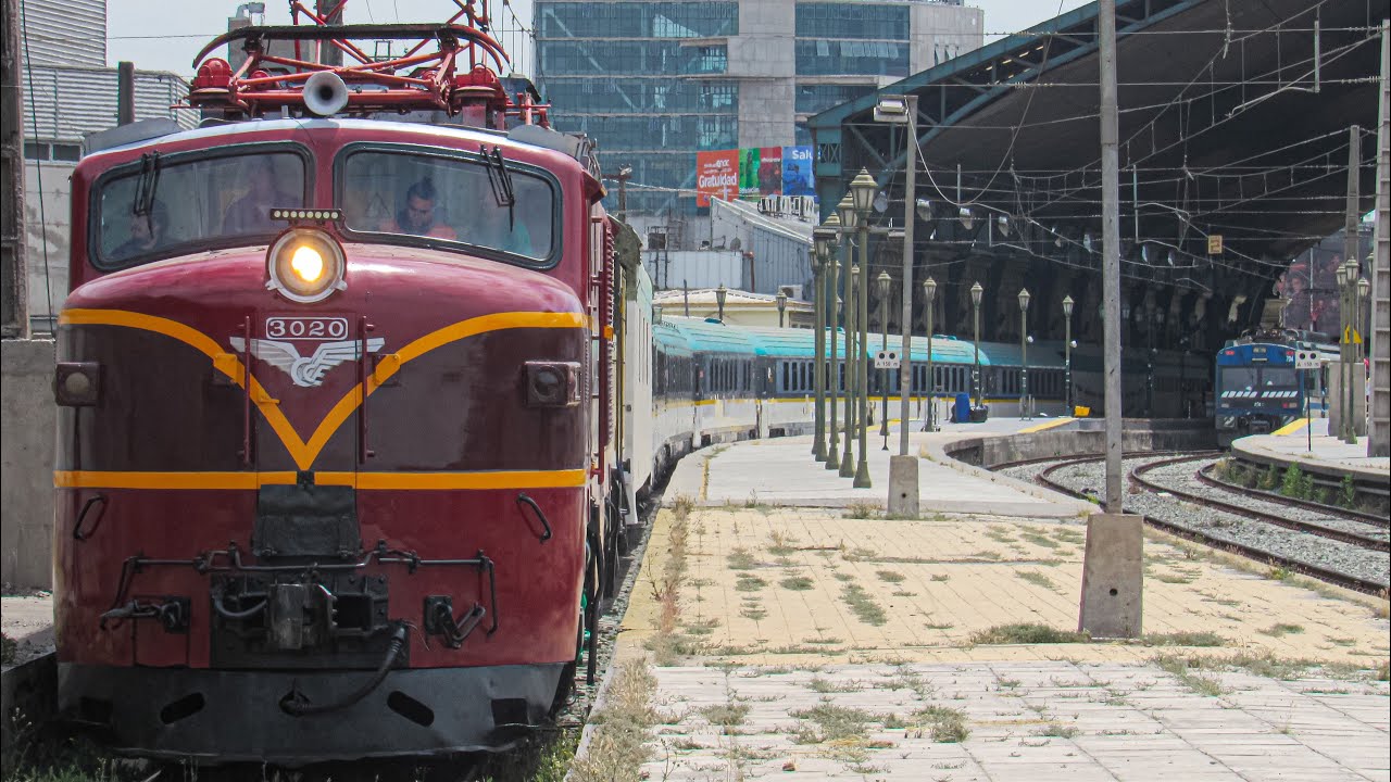 Tren a Concepción Diurno desde la Estacion Central al mando de la Locomotora E-3020, Entre otros