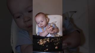 Rhett can eat a whole can of green beans