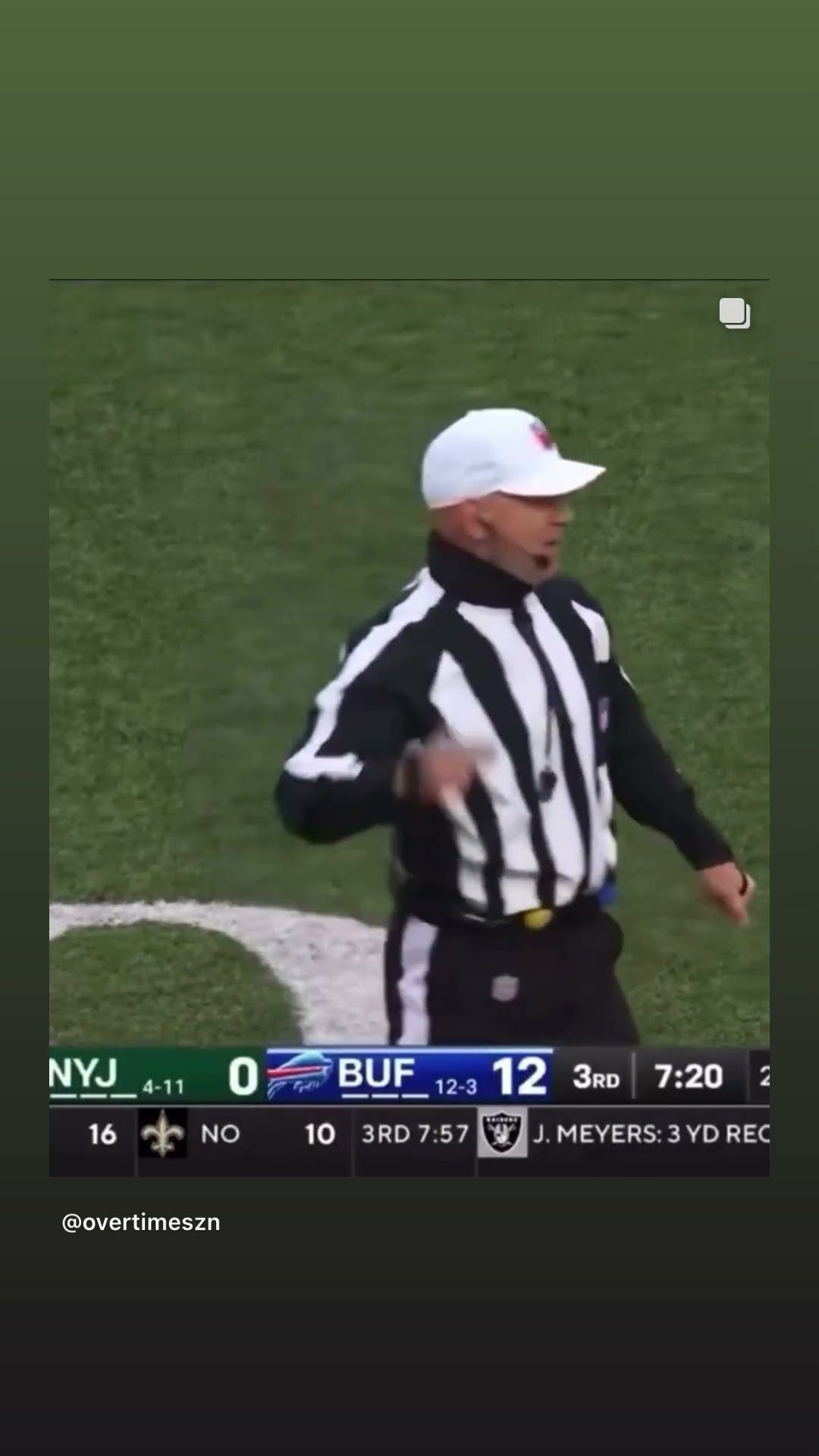 Plot twist #hoodnews #referee #football #nfl #sports #lol #funny #lmao #omg #how #wow #jets #bills