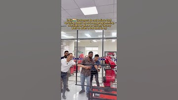 Spray robot#spray #spraypaint #robot #industrialrobot #sixaxisrobot #automated #robotarm #magichands