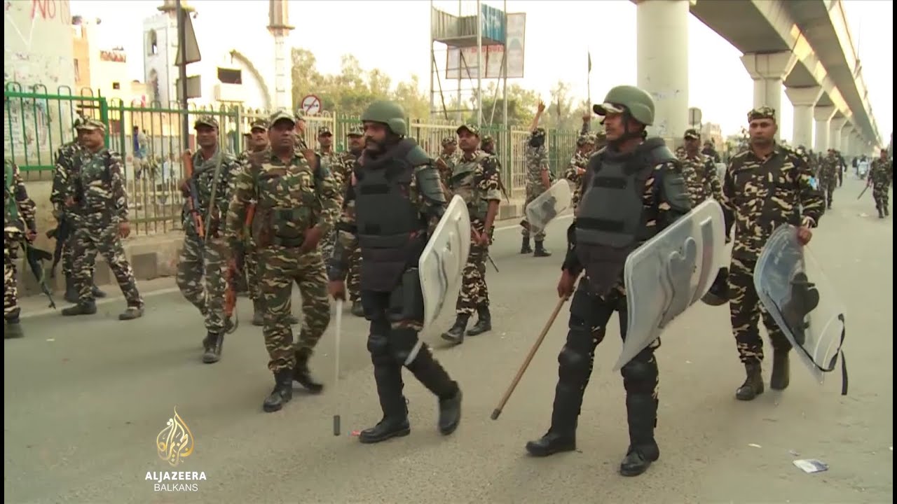 نيودلهي: الشرطة في حالة تأهب قصوى بعد اشتباكات بين الهندوس والمسلمين