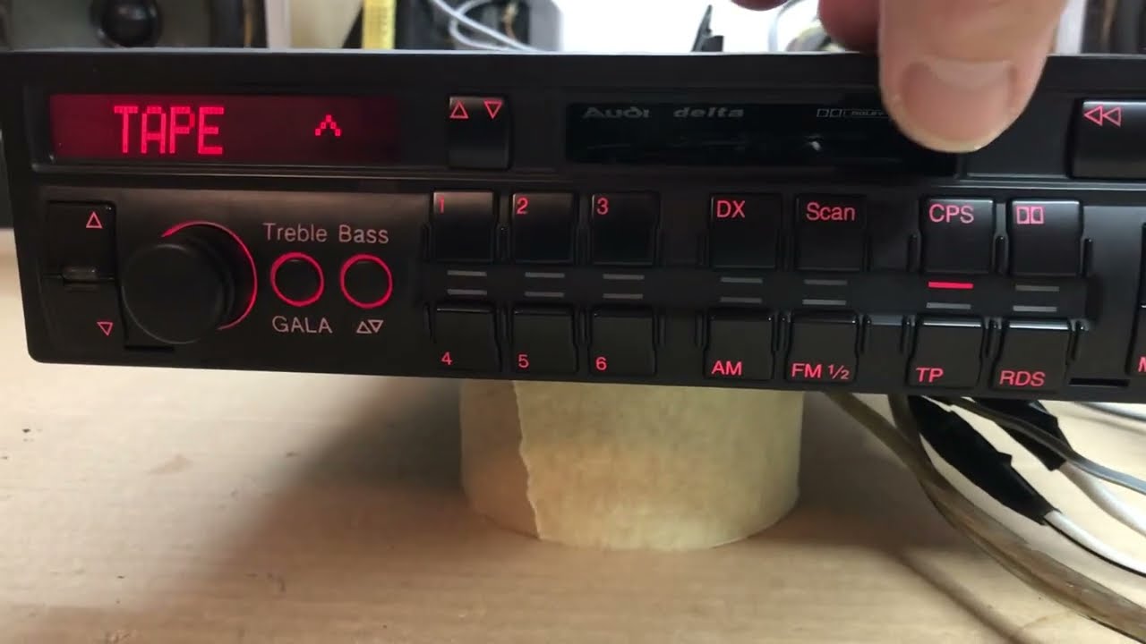 Original Audi Delta Cassette Radio – Blaupunkt Alicante 170, 1 DIN, Gebraucht Original Audi Delta Cassette Radio – Blaupunkt Alicante 170, 1 DIN, Gebraucht