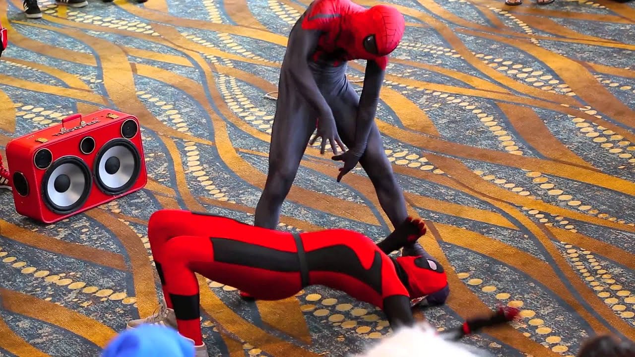 The Long Beach Comic Expo Dance Off.  Spiderman vs  Deadpool