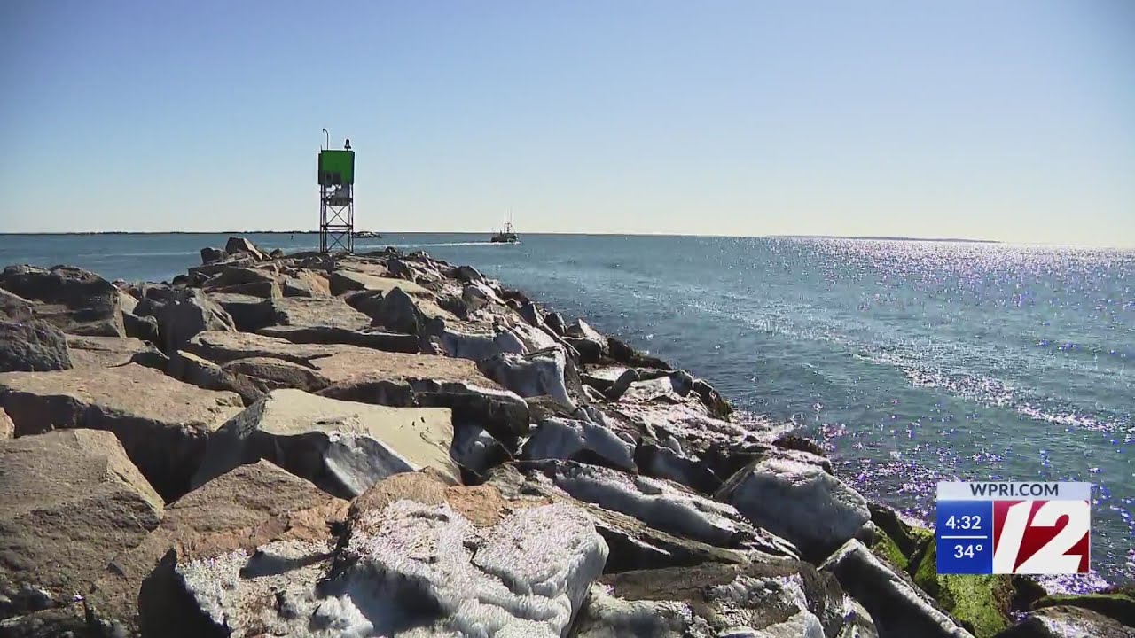 Faulty foghorn alarms Narragansett neighbors