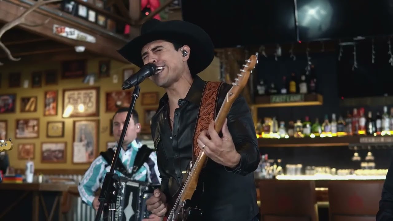 George Navarro  Cuando Toma Country Norteño