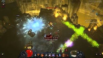 Diablo III: Reaper of Souls - Crusader class skill: Blessed Hammer (Icebound Hammer Rune)