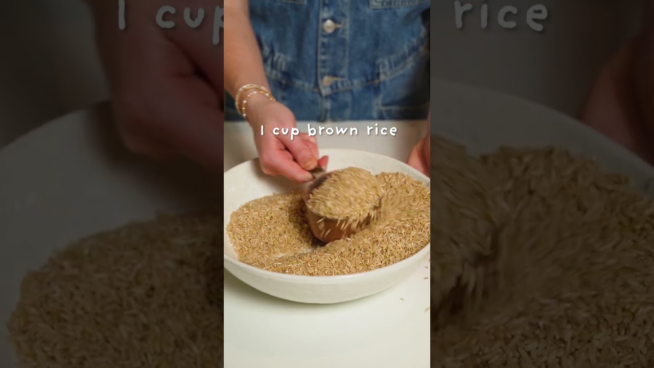 If you’ve been wanting to cook the perfect brown rice, look no further than this video 
