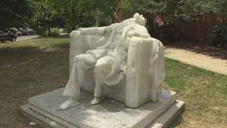 Wax sculpture of Abraham Lincoln melts away in the heat