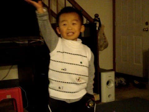 Xiao Zhao sang ABCs song